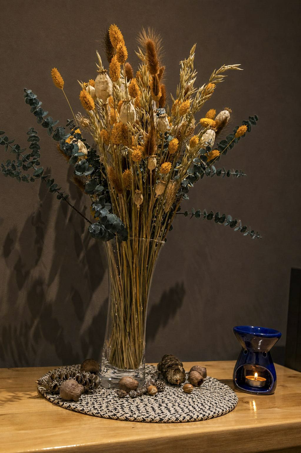 Bouquet de fleurs séchées et brûle-parfum au salon de massage Mairesia à Villeurbanne